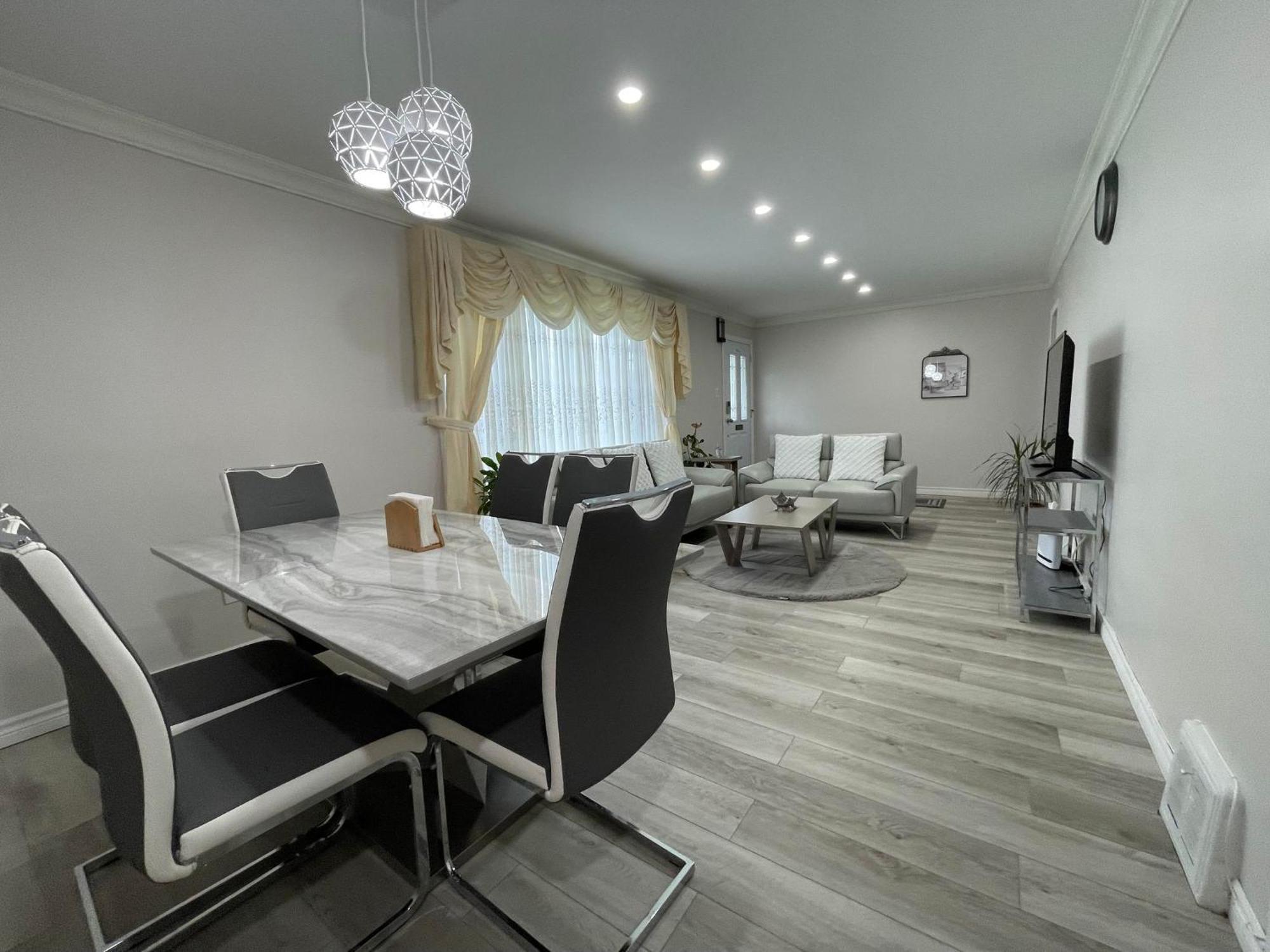 トロント Luxurious Cozy House In Bluffs With Lake Viewヴィラ エクステリア 写真